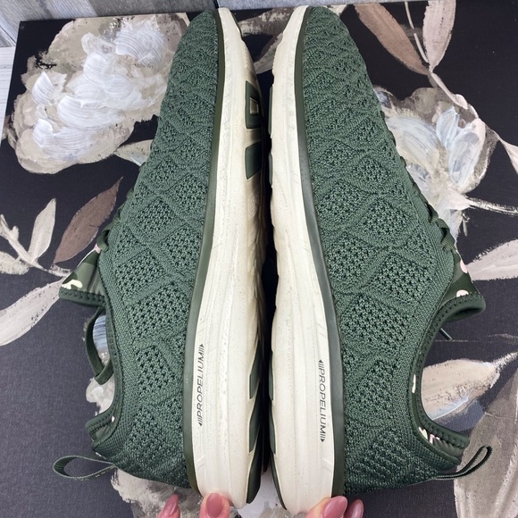 APL Men’s TechLoom Phantom Shoe in Fatigue Pristine Soft Pink Size 11.5. - Picture 6 of 13